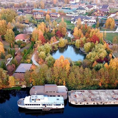 On The River Vishenki  외부 사진