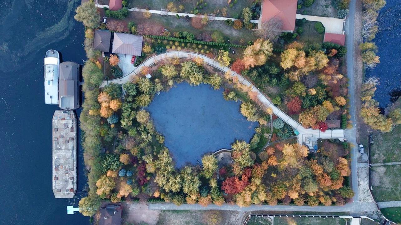 On The River Vishenki  외부 사진